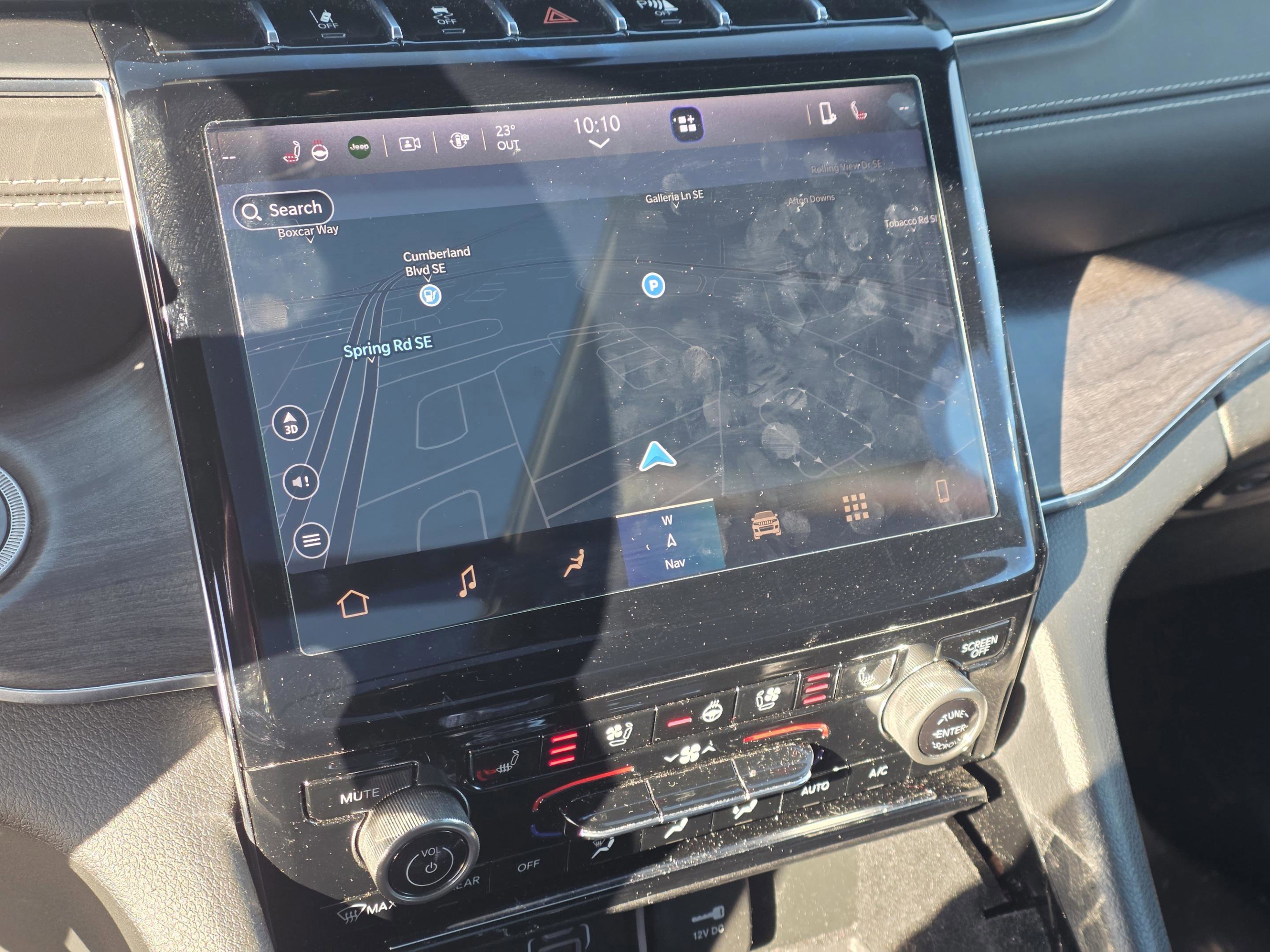 Used 2022 Jeep Grand Cherokee L Overland w/ Advanced Protech Group III image 16