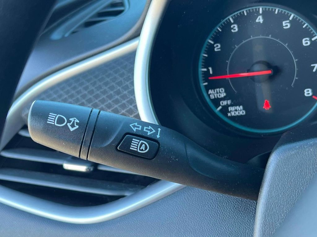 Used 2023 Chevrolet Malibu LS FWD image 18