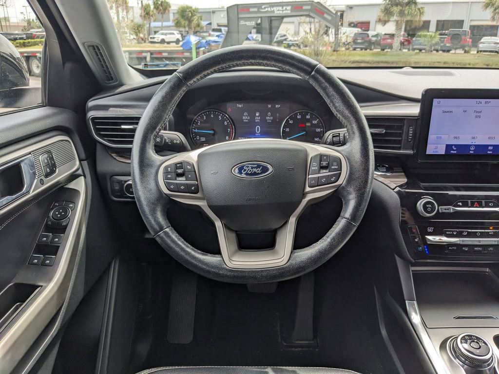 Used 2021 Ford Explorer Limited w/ Equipment Group 301A image 14