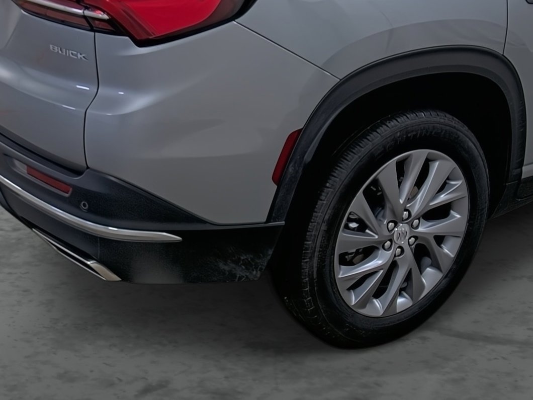 Used 2025 Buick Enclave Preferred image 12