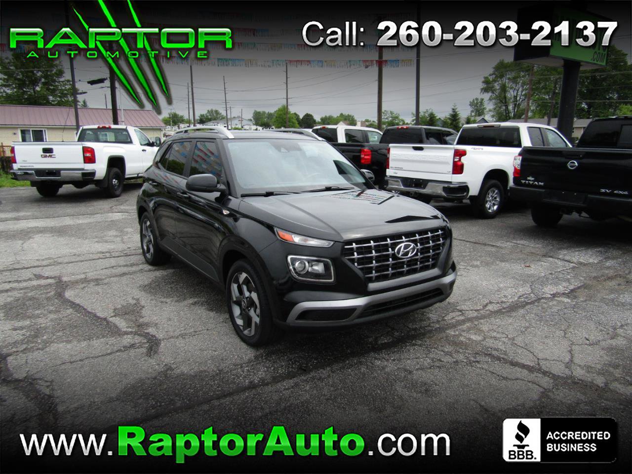 Used 2022 Hyundai Venue SEL FWD image 1