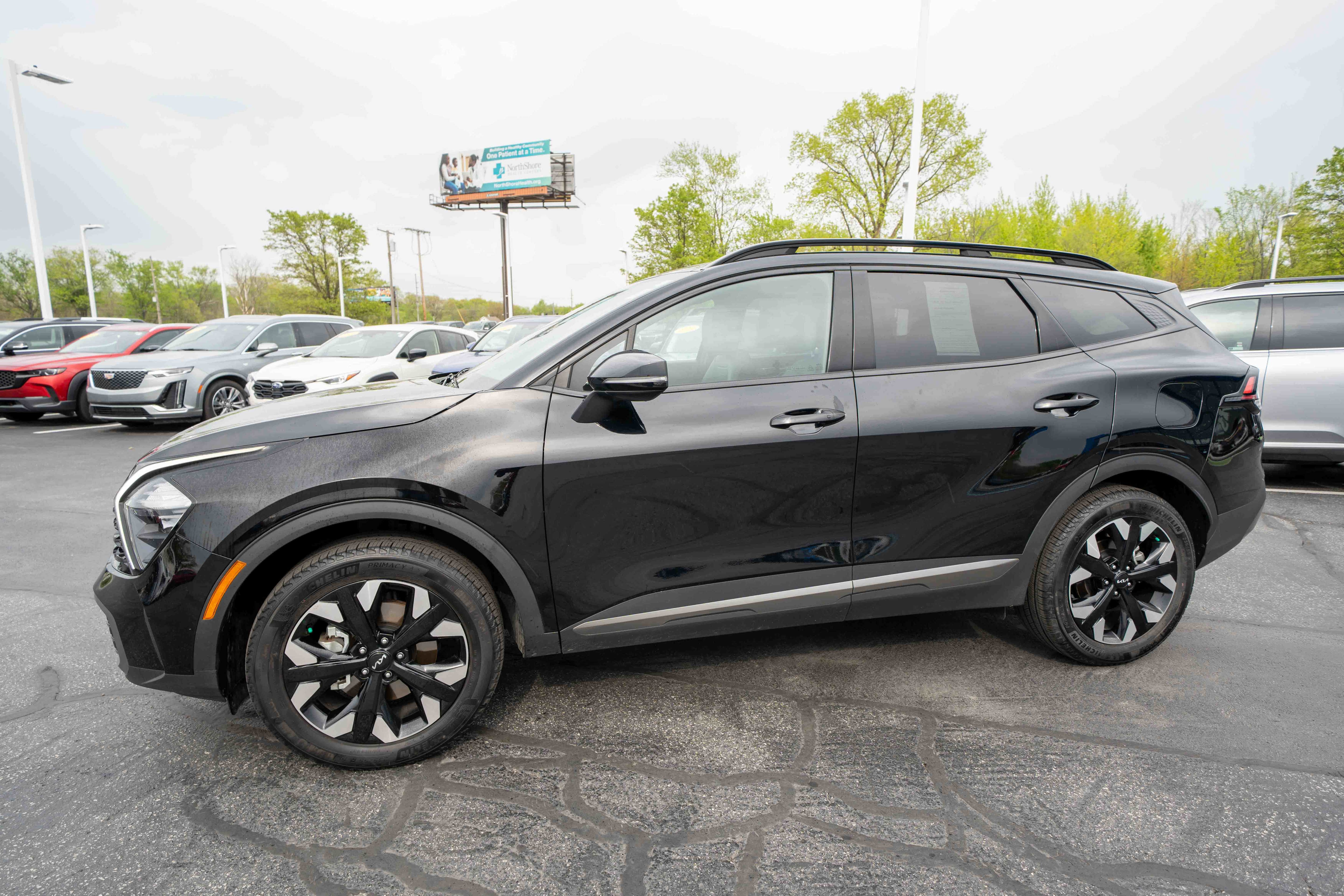 Used 2023 Kia Sportage X-Line w/ X-Line Premium Package AWD/4WD image 3