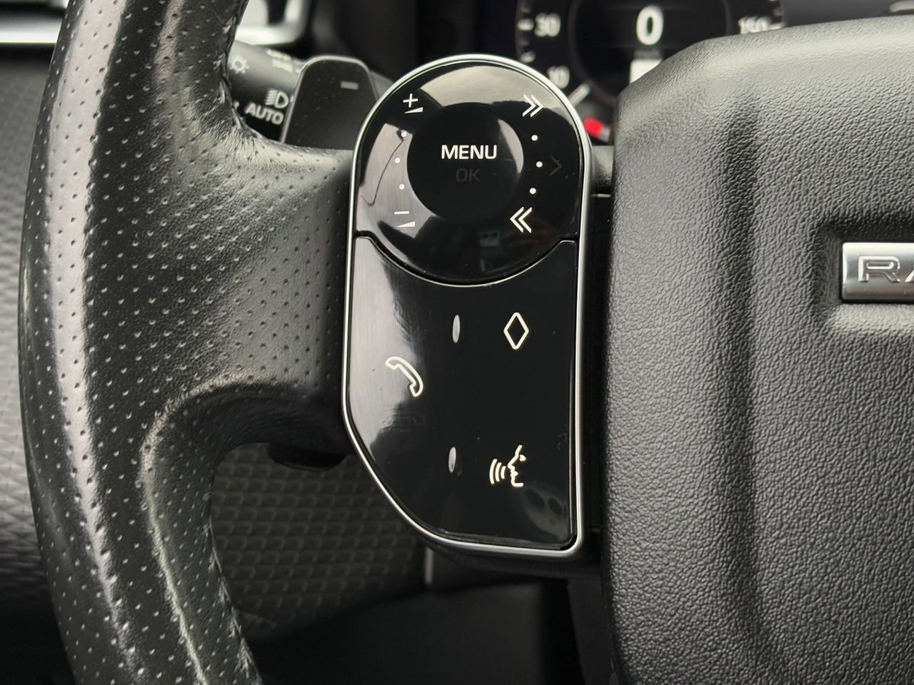 Used 2018 Land Rover Range Rover Velar S image 16