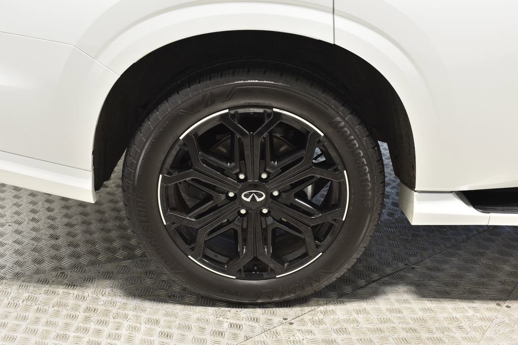 Certified 2026 INFINITI QX80 4WD w/ Sport Exterior Package image 38