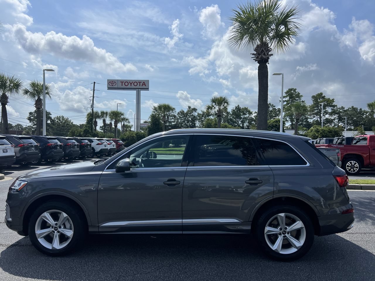 Used 2023 Audi Q7 2.0T Premium w/ Convenience Package AWD/4WD image 7