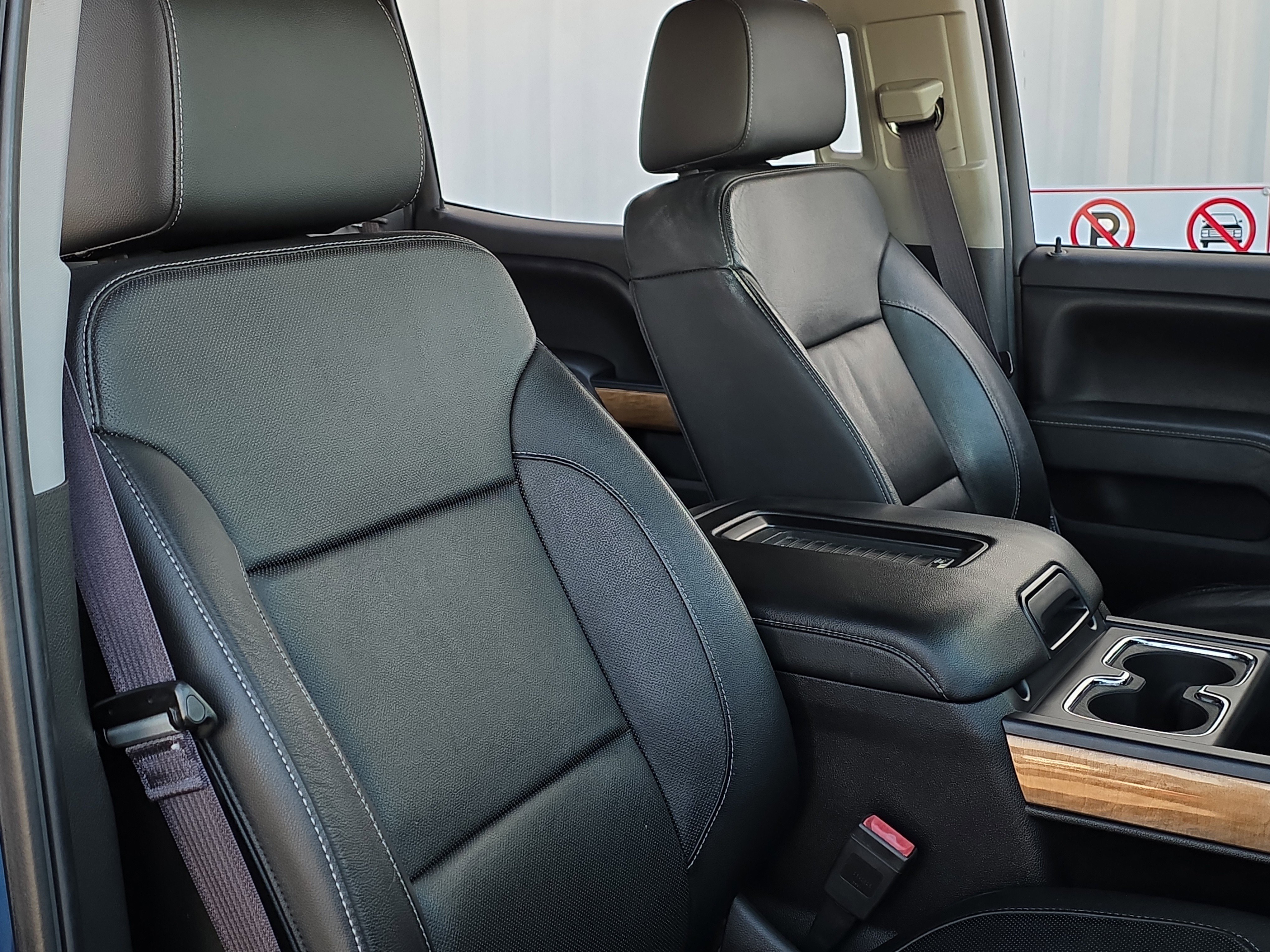 Used 2016 Chevrolet Silverado 1500 LTZ w/ LTZ Plus Package image 32