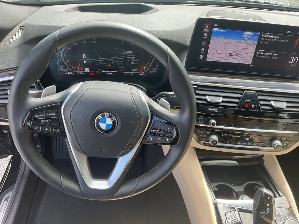 Used 2021 BMW 530i RWD image 18