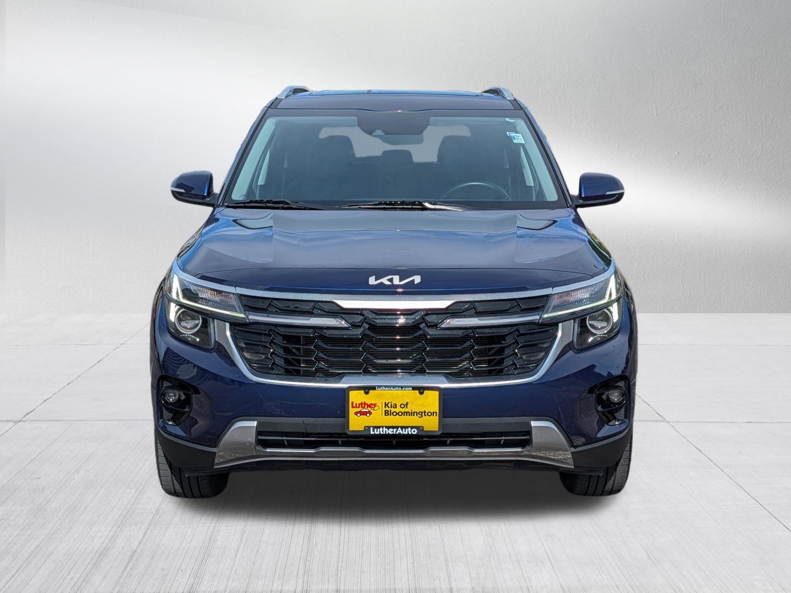 Certified 2024 Kia Seltos EX AWD/4WD image 2