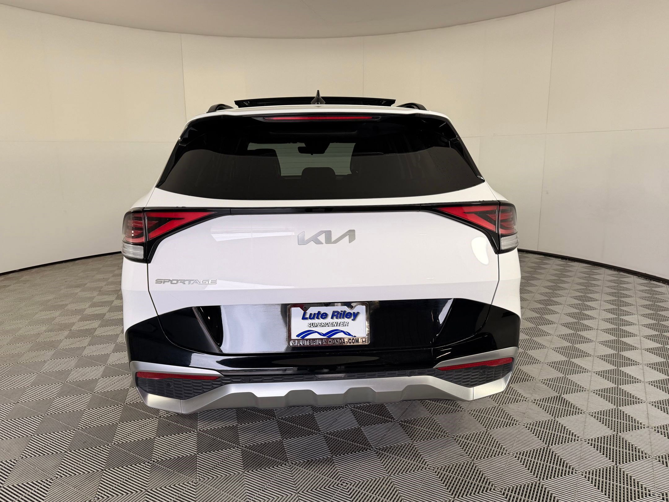 Used 2024 Kia Sportage SX image 10