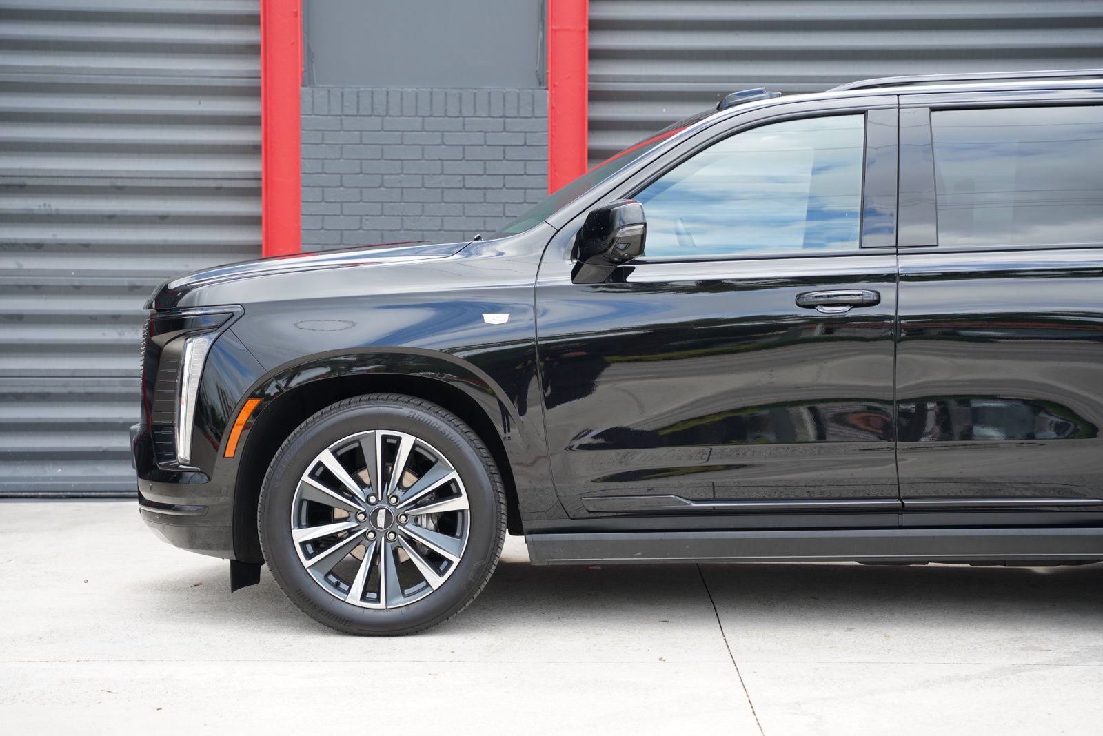 Used 2025 Cadillac Escalade Sport w/ Touring Package AWD/4WD image 9