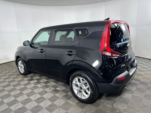 Used 2022 Kia Soul LX w/ Technology Package image 5