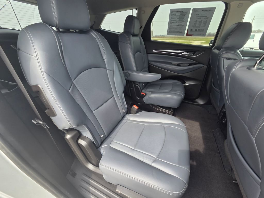 Used 2021 Buick Enclave Essence image 32