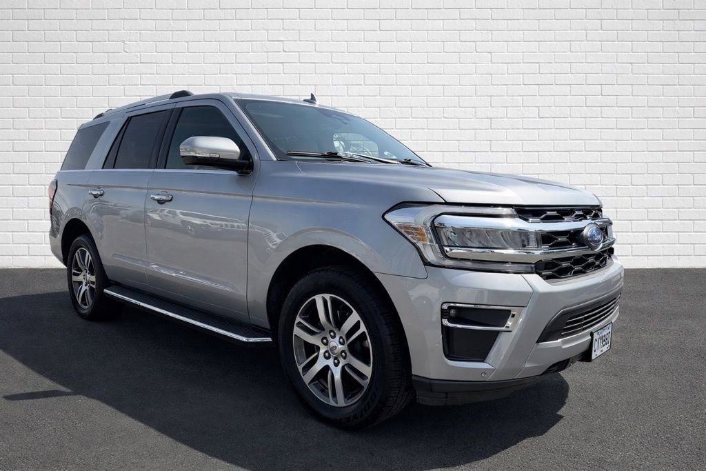 Used 2023 Ford Expedition Limited AWD/4WD image 3