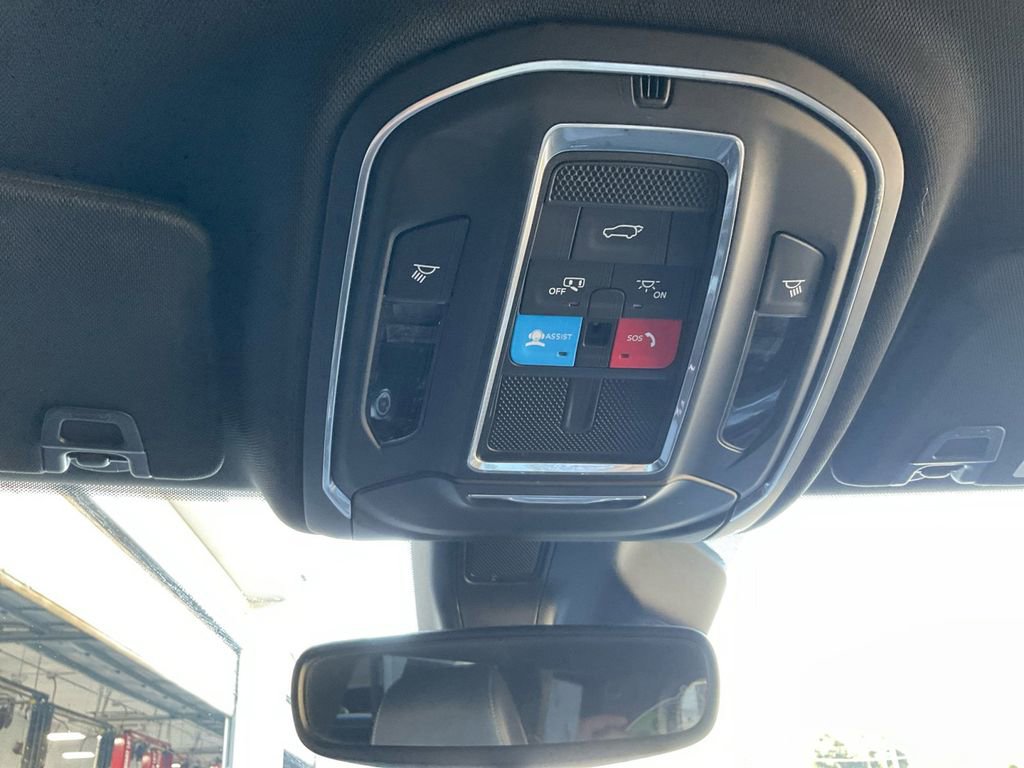 Used 2021 Jeep Grand Cherokee L Laredo image 24