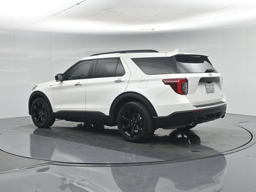 Certified 2024 Ford Explorer ST-Line w/ Class IV Trailer Tow Package RWD image 7
