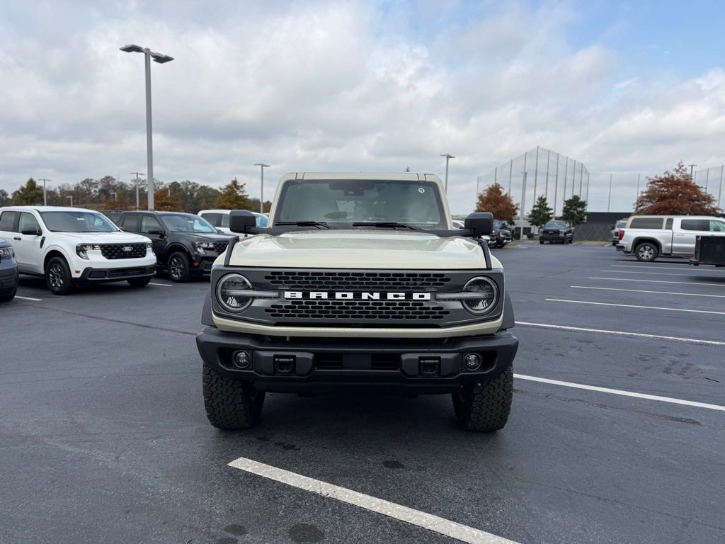 New 2025 Ford Bronco Badlands image 2