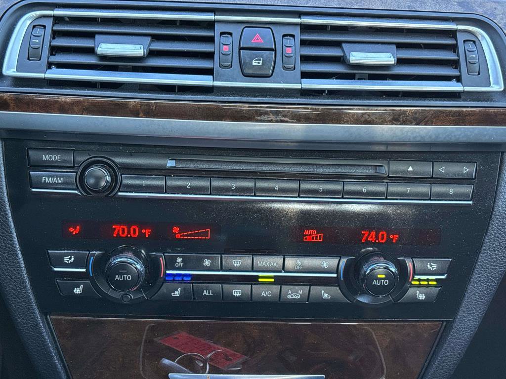 Used 2013 BMW 750i image 22