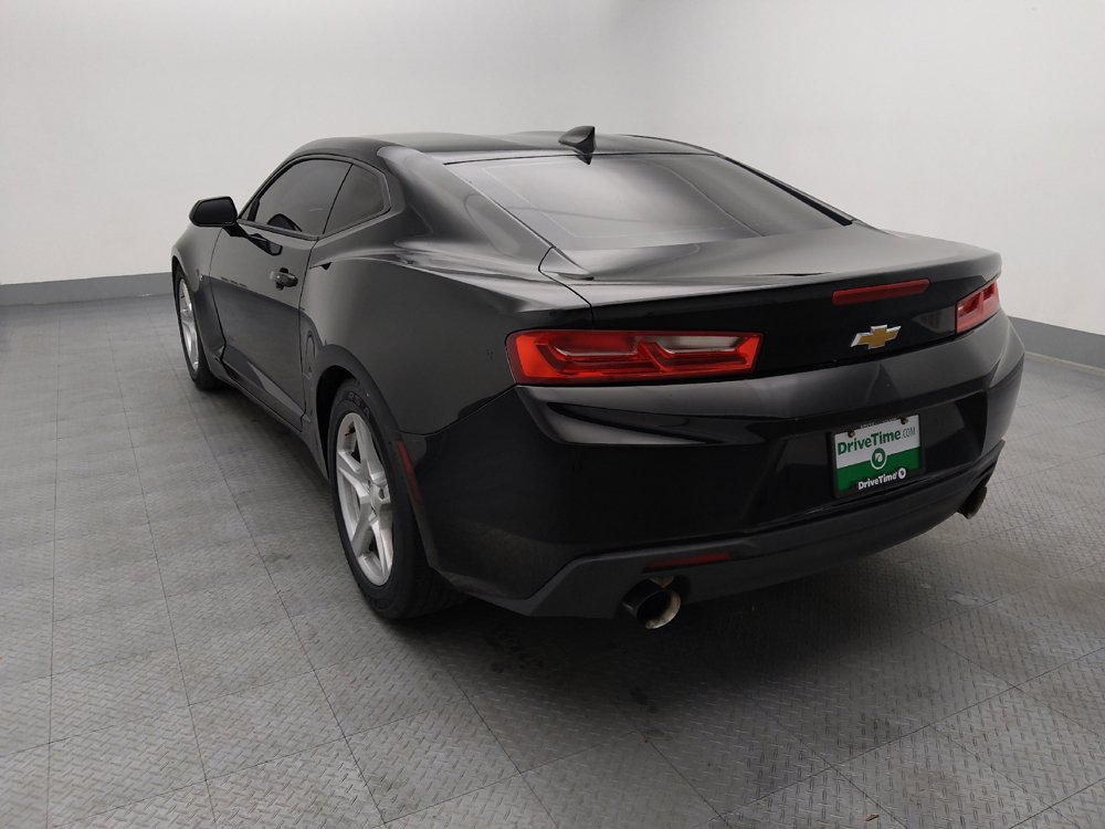 Used 2018 Chevrolet Camaro LT RWD image 6