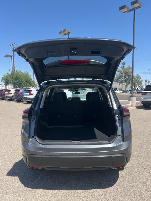 Used 2025 Nissan Rogue SV FWD image 30
