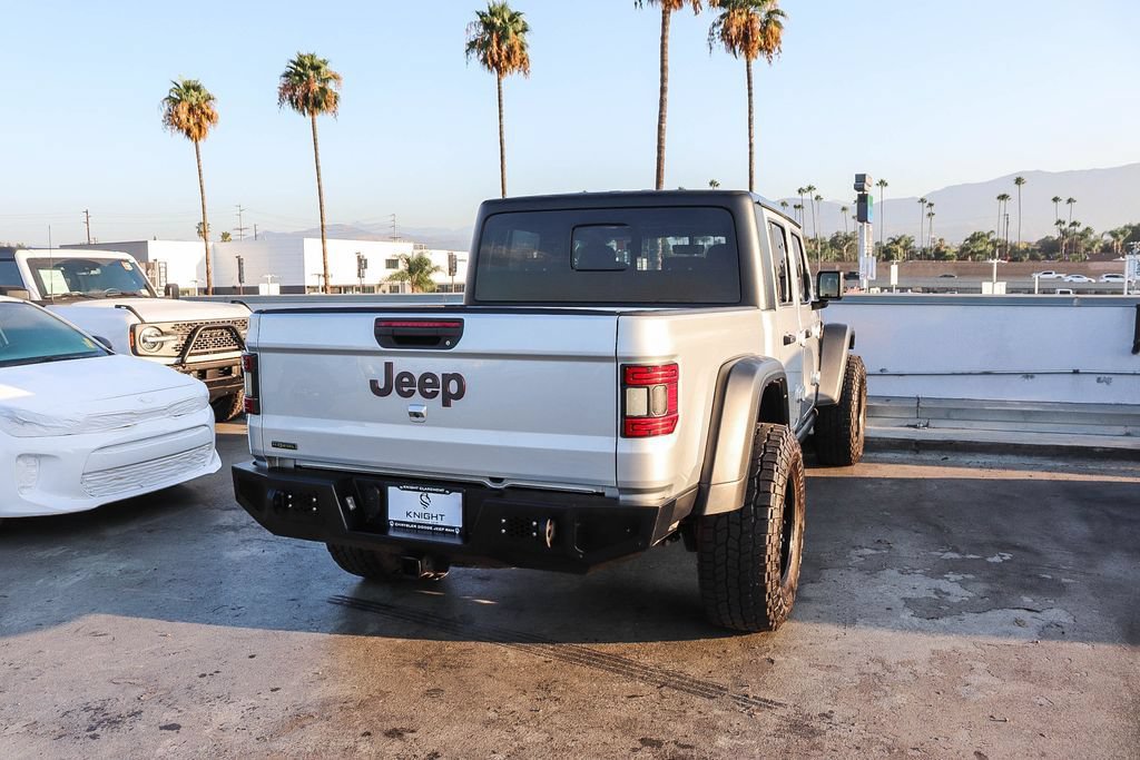Used 2022 Jeep Gladiator Rubicon w/ Trailer Tow Package AWD/4WD image 9