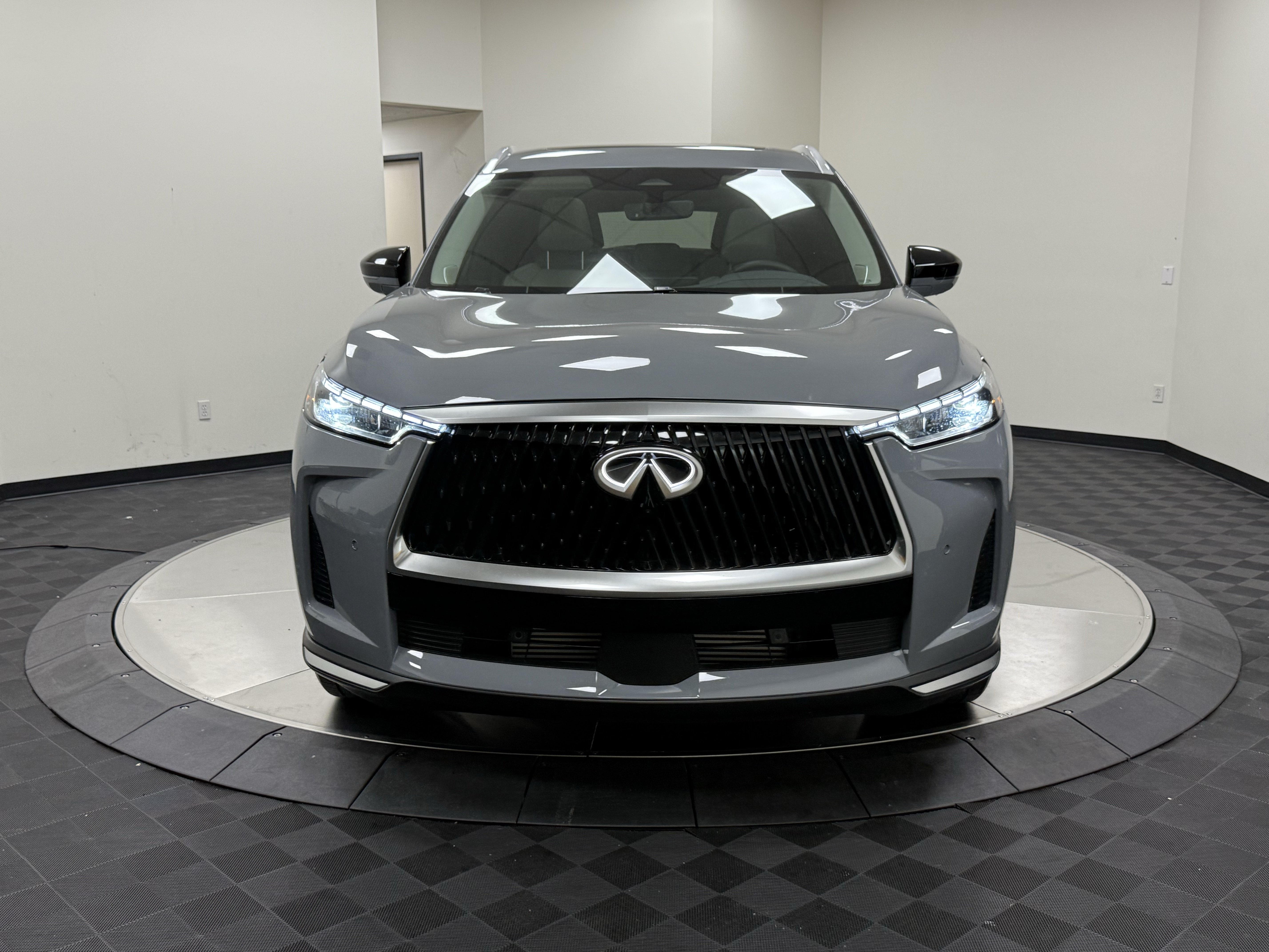 Certified 2027 INFINITI QX60 Luxe w/ Cargo Package FWD image 2