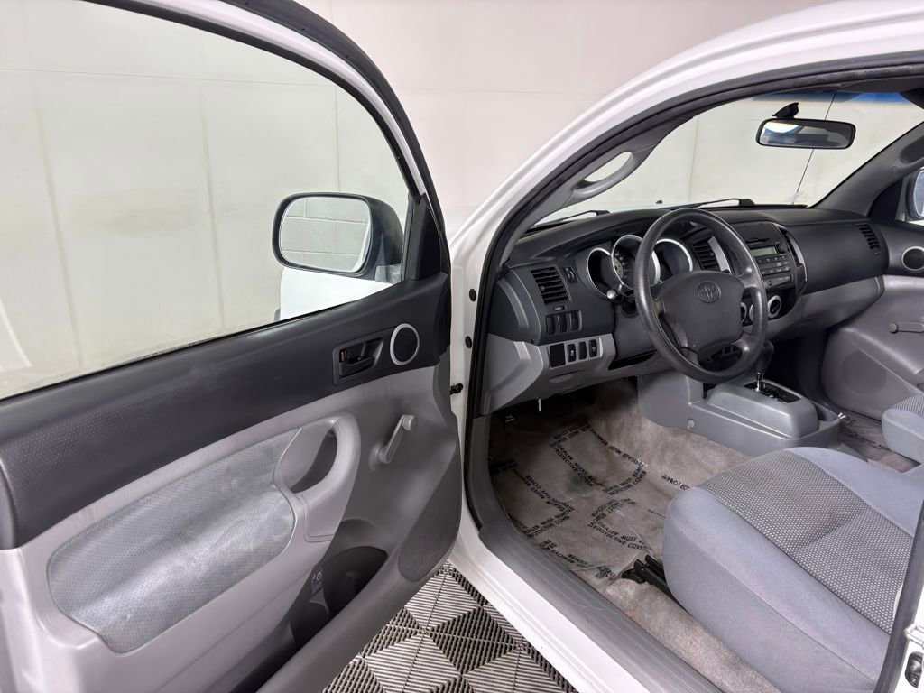 Used 2009 Toyota Tacoma Base image 12