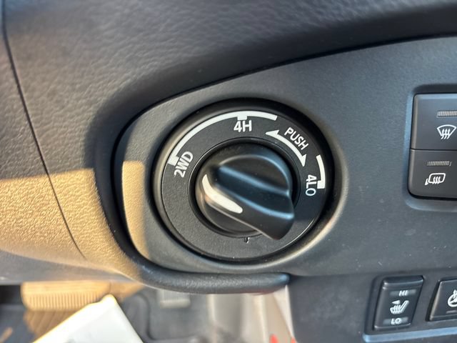Used 2022 Nissan Frontier PRO-4X AWD/4WD image 17