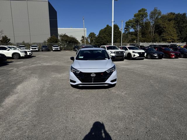 New 2025 Nissan Versa SR w/ Trunk Package FWD image 2