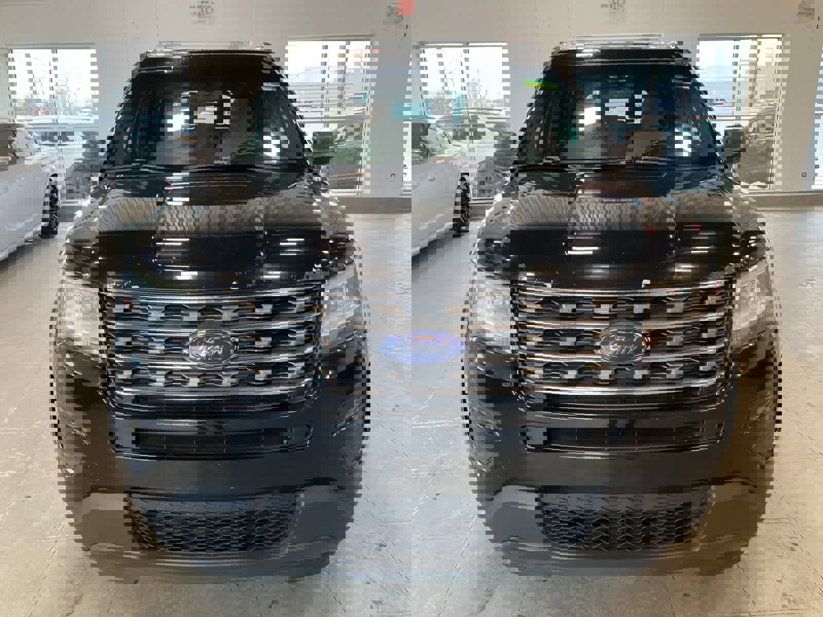 Used 2017 Ford Explorer 4WD image 2