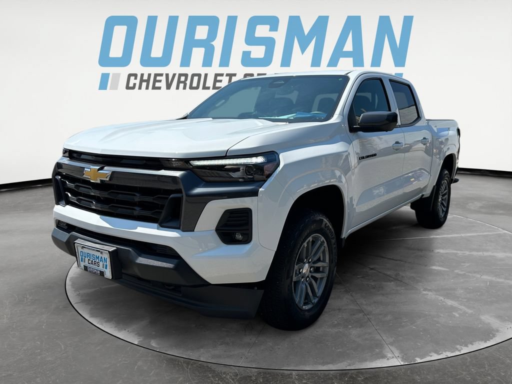 Used 2025 Chevrolet Colorado LT w/ LT Convenience Package AWD/4WD image 2