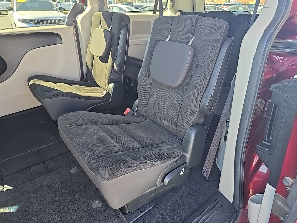 Used 2017 Dodge Grand Caravan SE w/ Power Window Group image 16