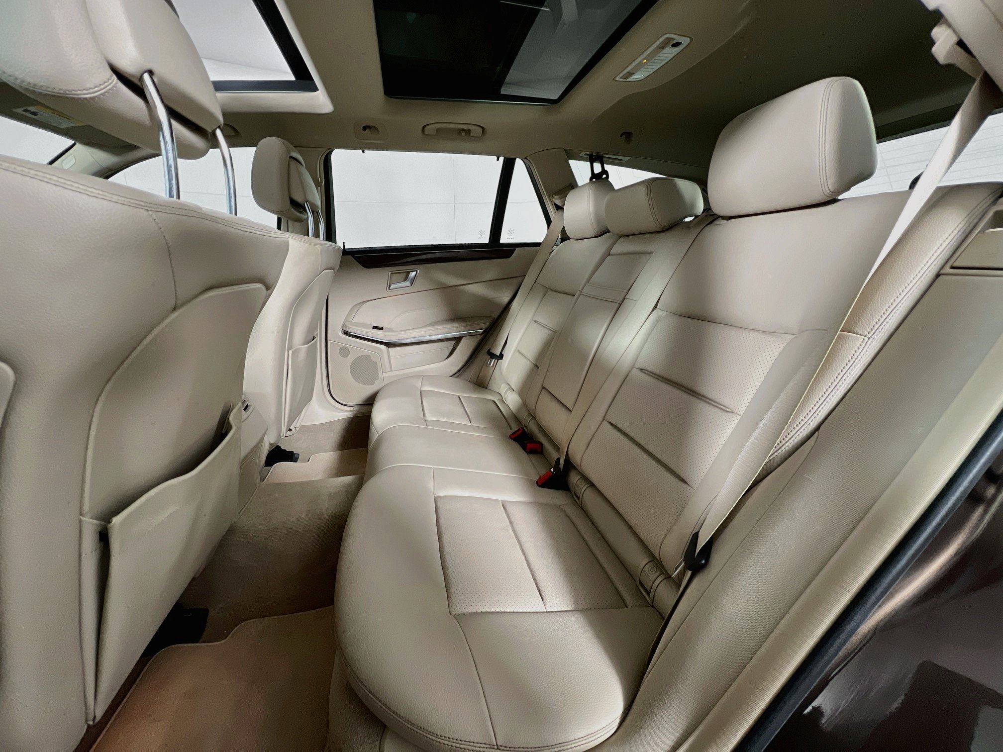 Used 2014 Mercedes-Benz E 350 4MATIC Wagon image 22