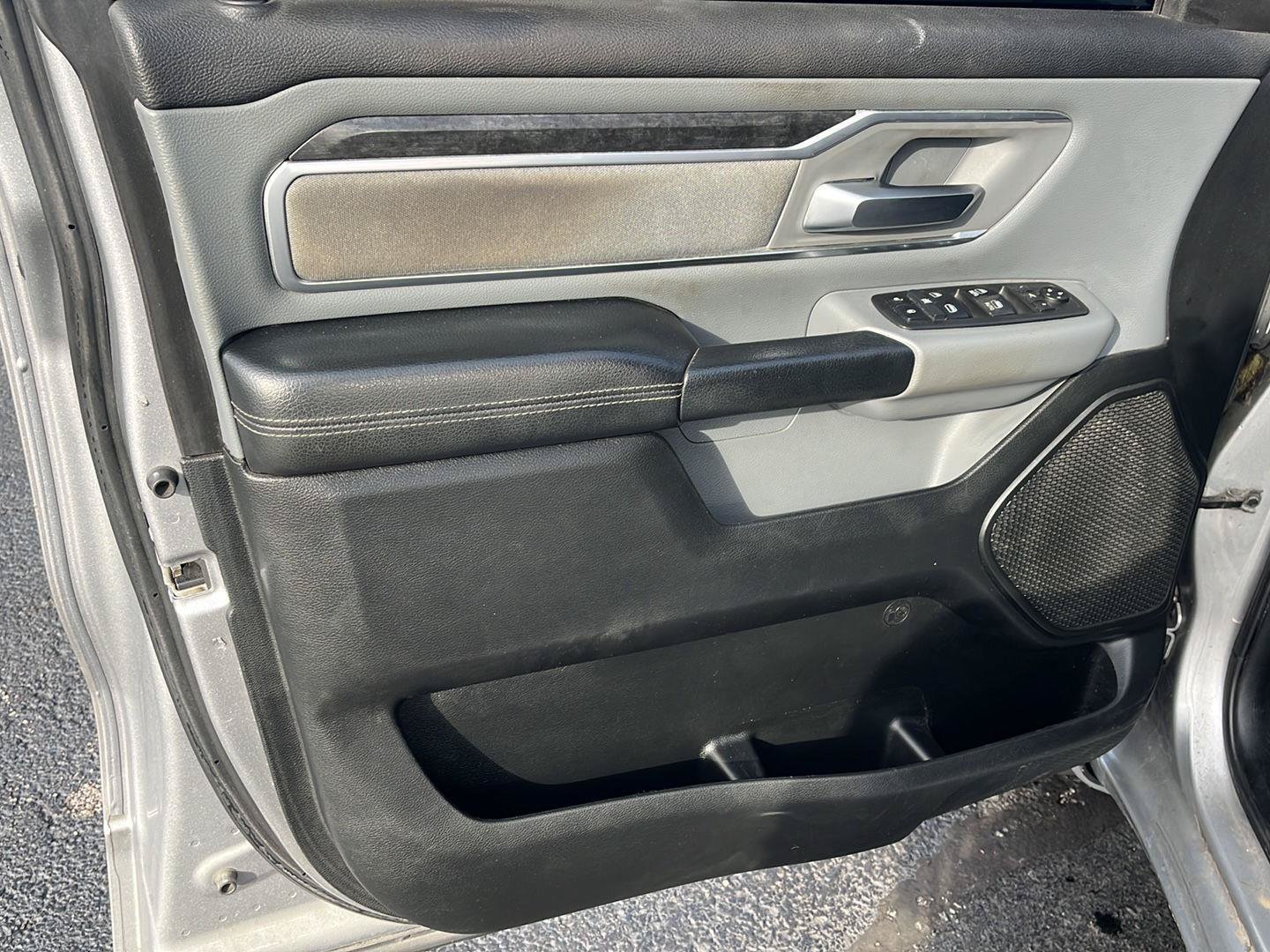 Used 2019 RAM 1500 Big Horn AWD/4WD image 18