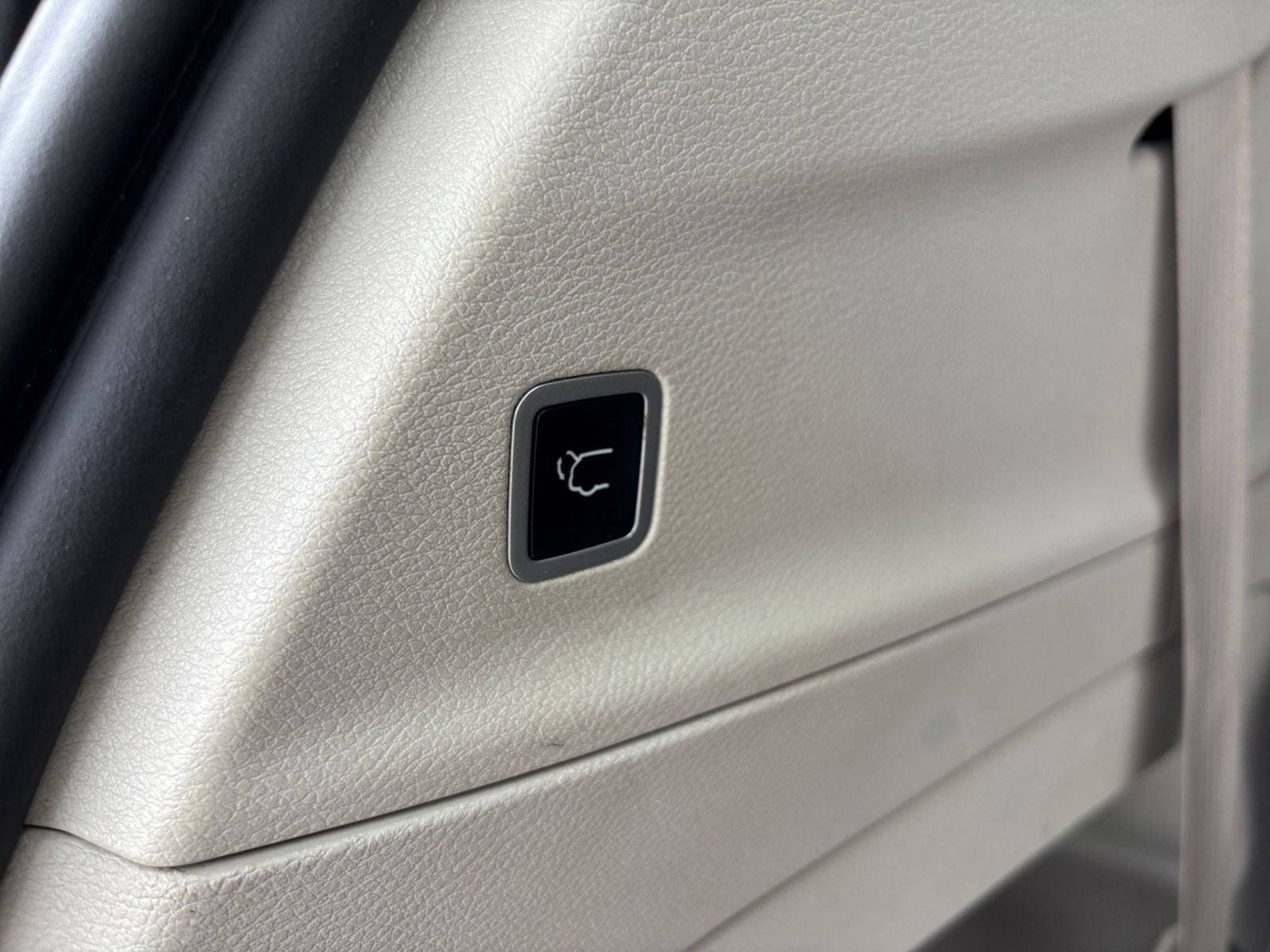 Used 2022 Chrysler Pacifica Touring-L FWD image 23