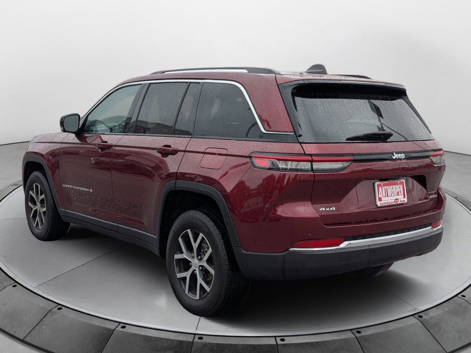 Used 2024 Jeep Grand Cherokee Limited AWD/4WD image 5