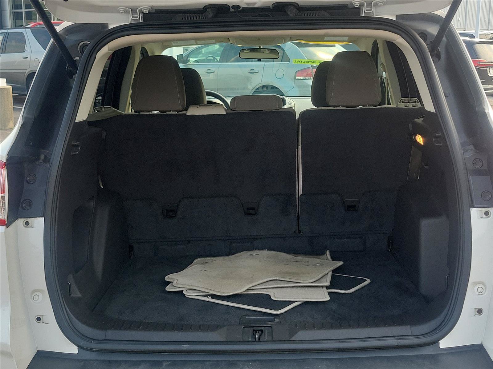 Used 2016 Ford Escape SE FWD image 10