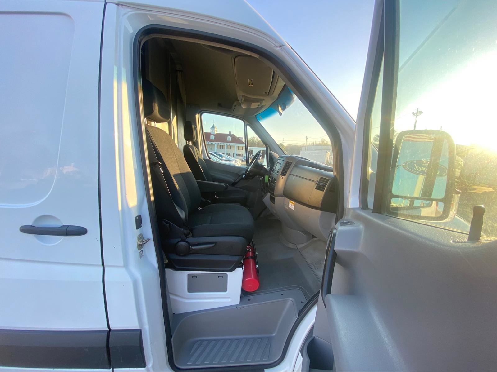Used 2015 Freightliner Sprinter 2500 RWD image 13