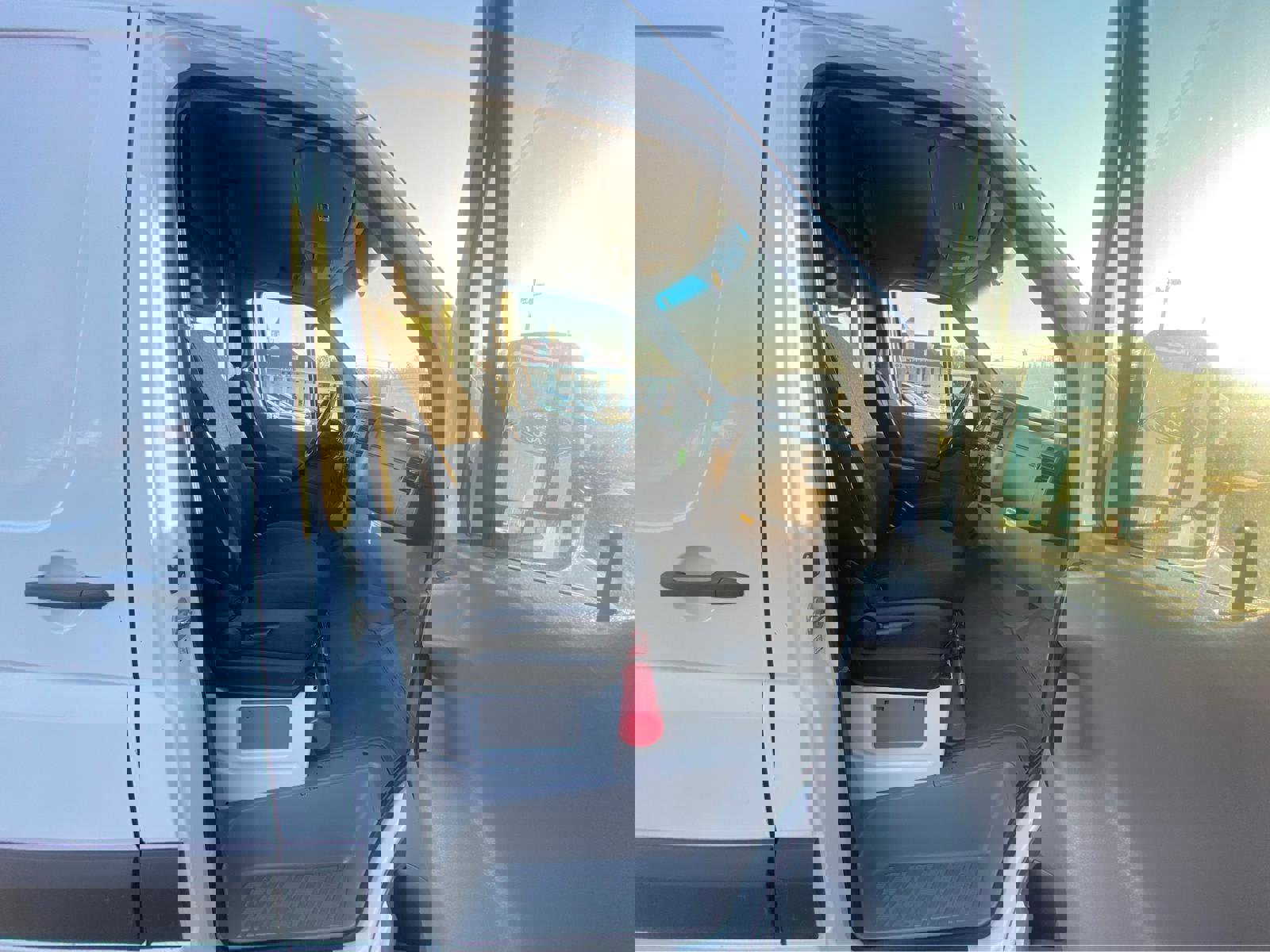 Used 2015 Freightliner Sprinter 2500 image 13