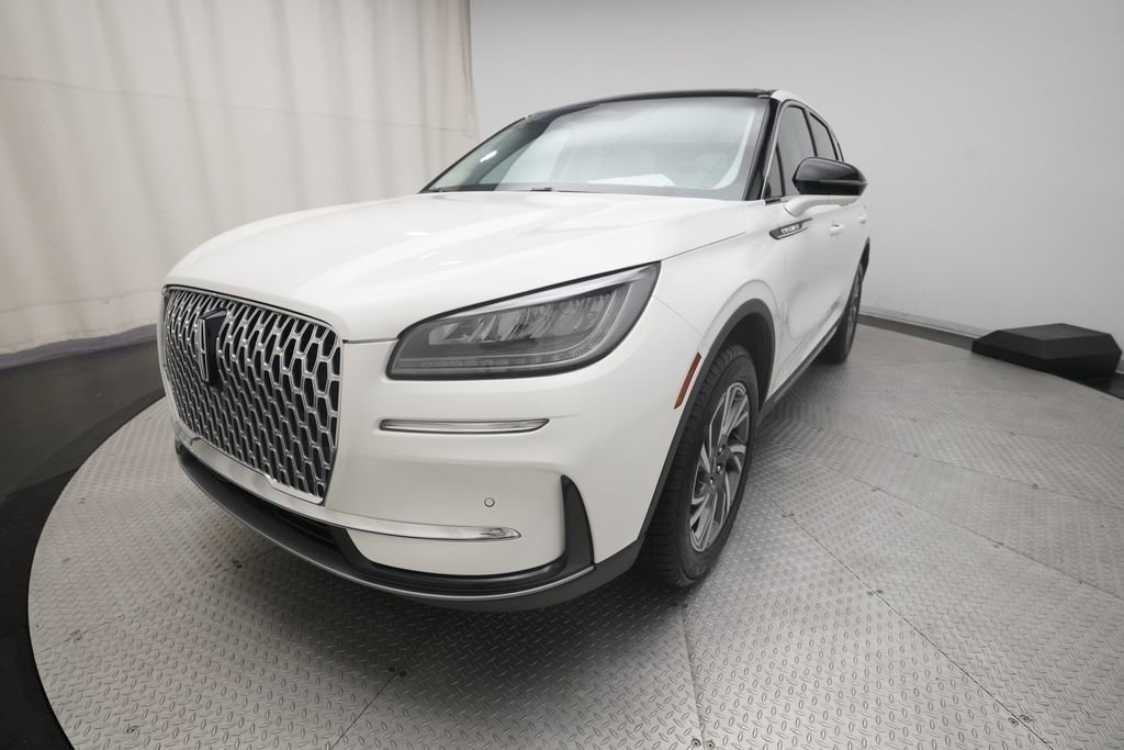 Used 2023 Lincoln Corsair AWD w/ Equipment Group 101A image 14