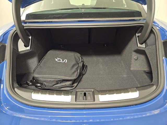 Used 2025 Porsche Taycan GTS image 13