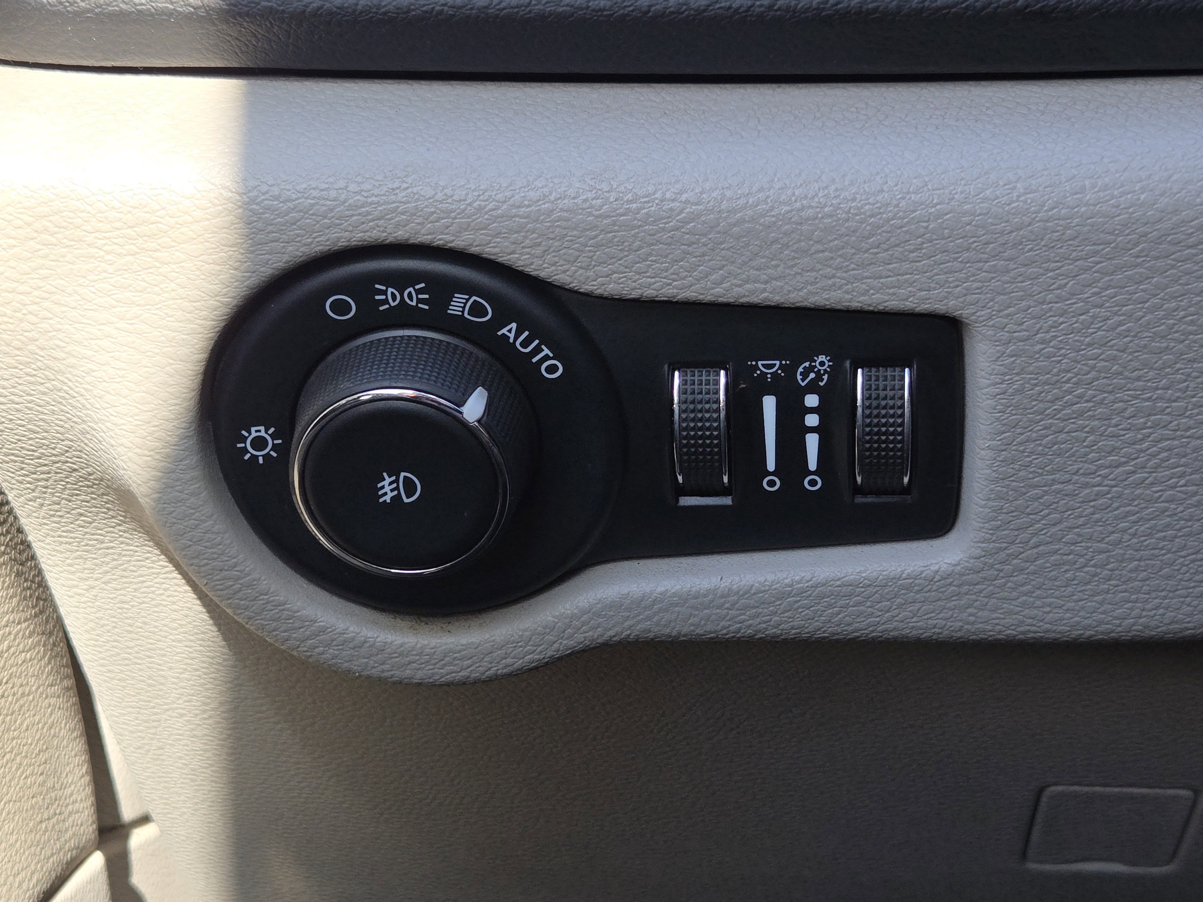 Used 2022 Chrysler Pacifica Touring-L FWD image 24
