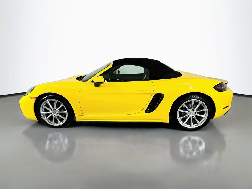 Used 2018 Porsche 718 Boxster RWD image 2