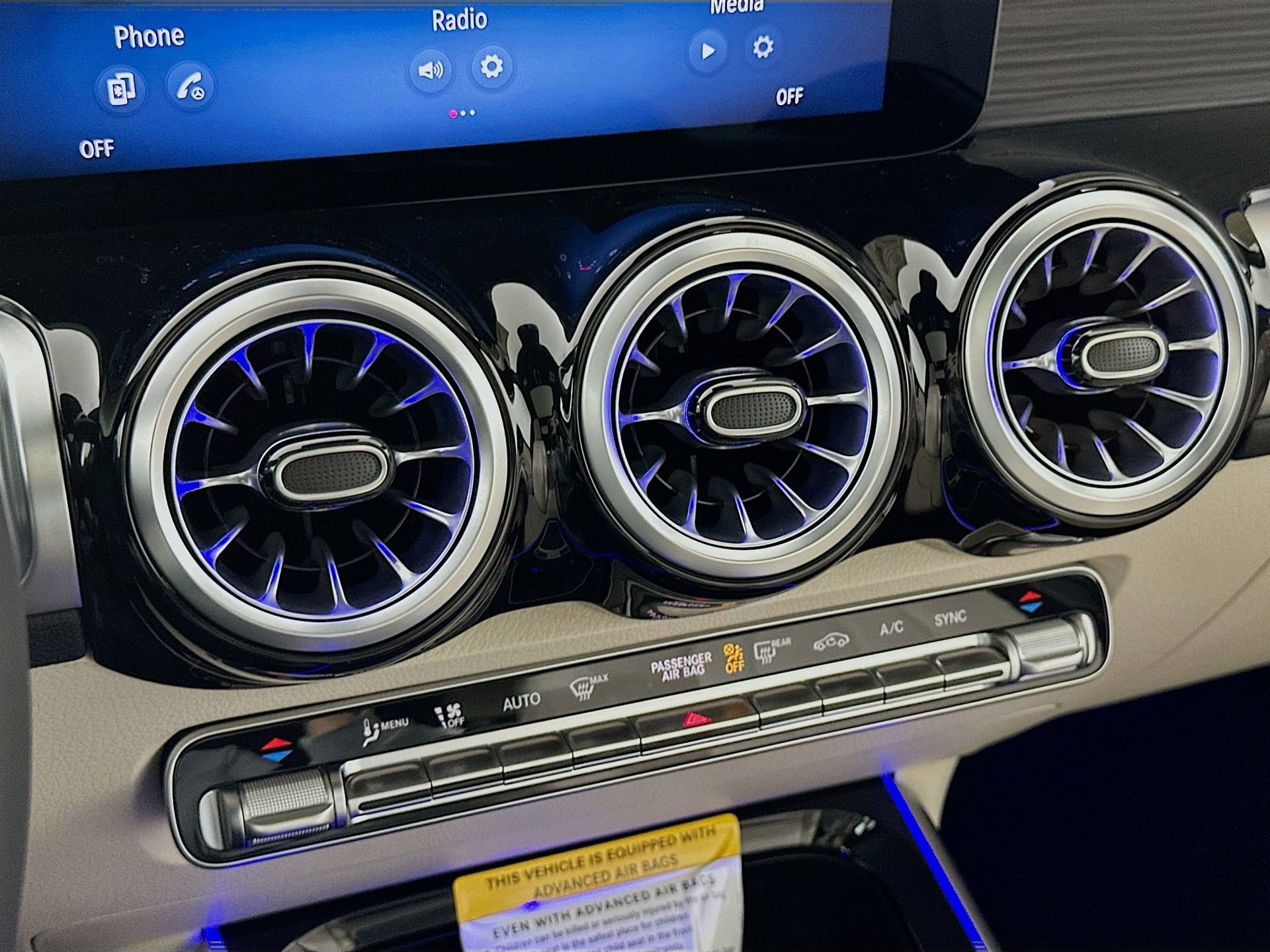 New 2026 Mercedes-Benz GLB 250 image 16