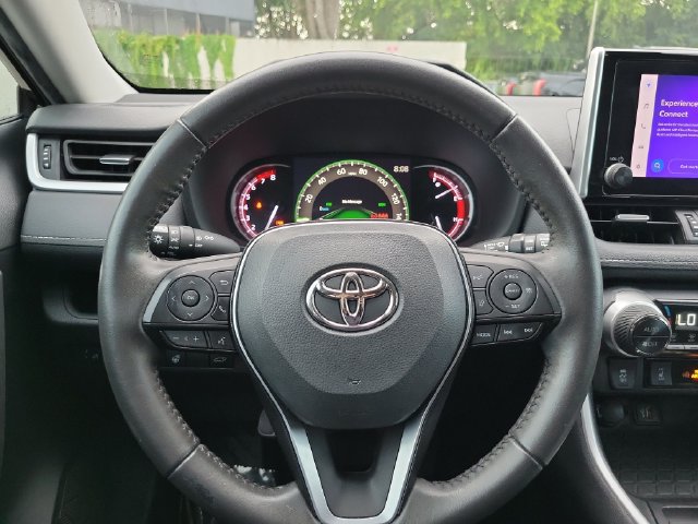 Used 2023 Toyota RAV4 XLE Premium FWD image 14