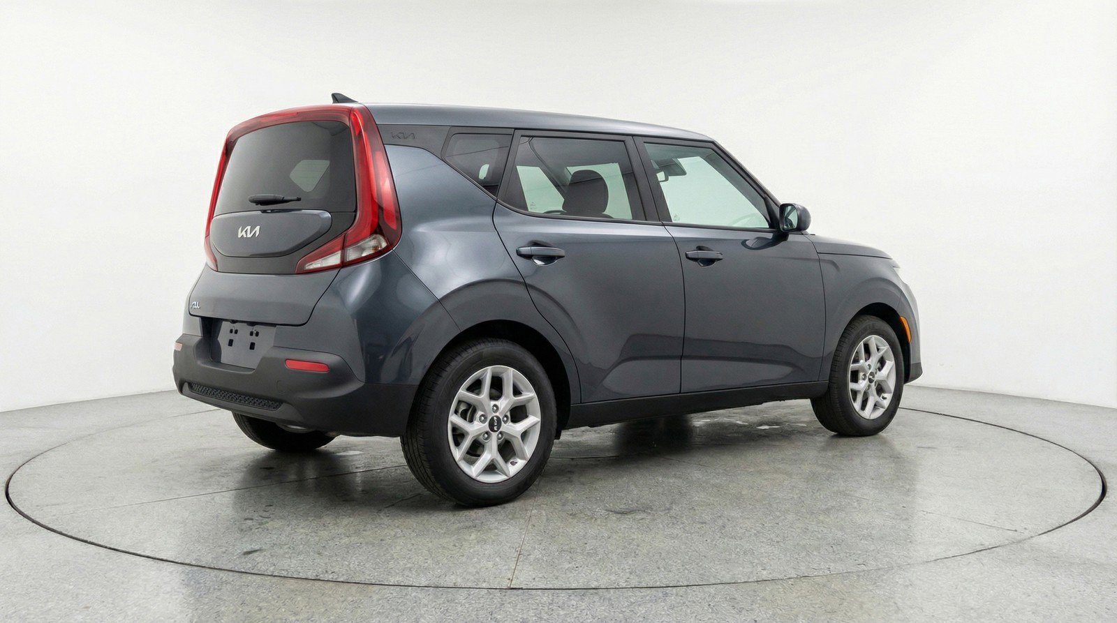 Used 2025 Kia Soul LX w/ LX Technology Package FWD image 9