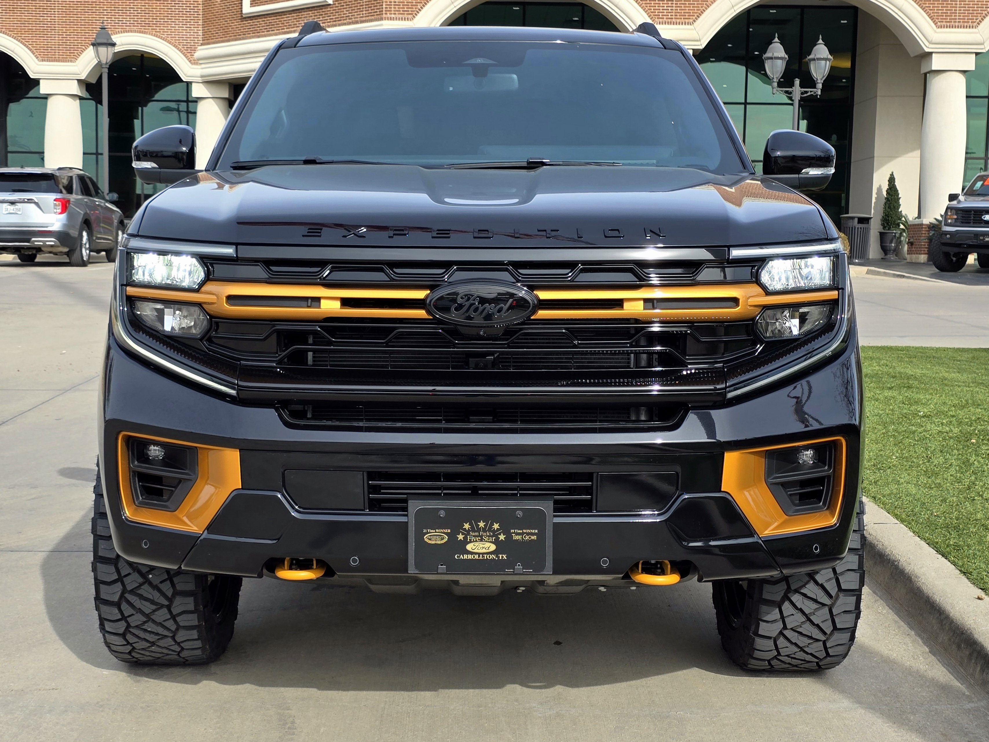 New 2026 Ford Expedition Tremor image 2