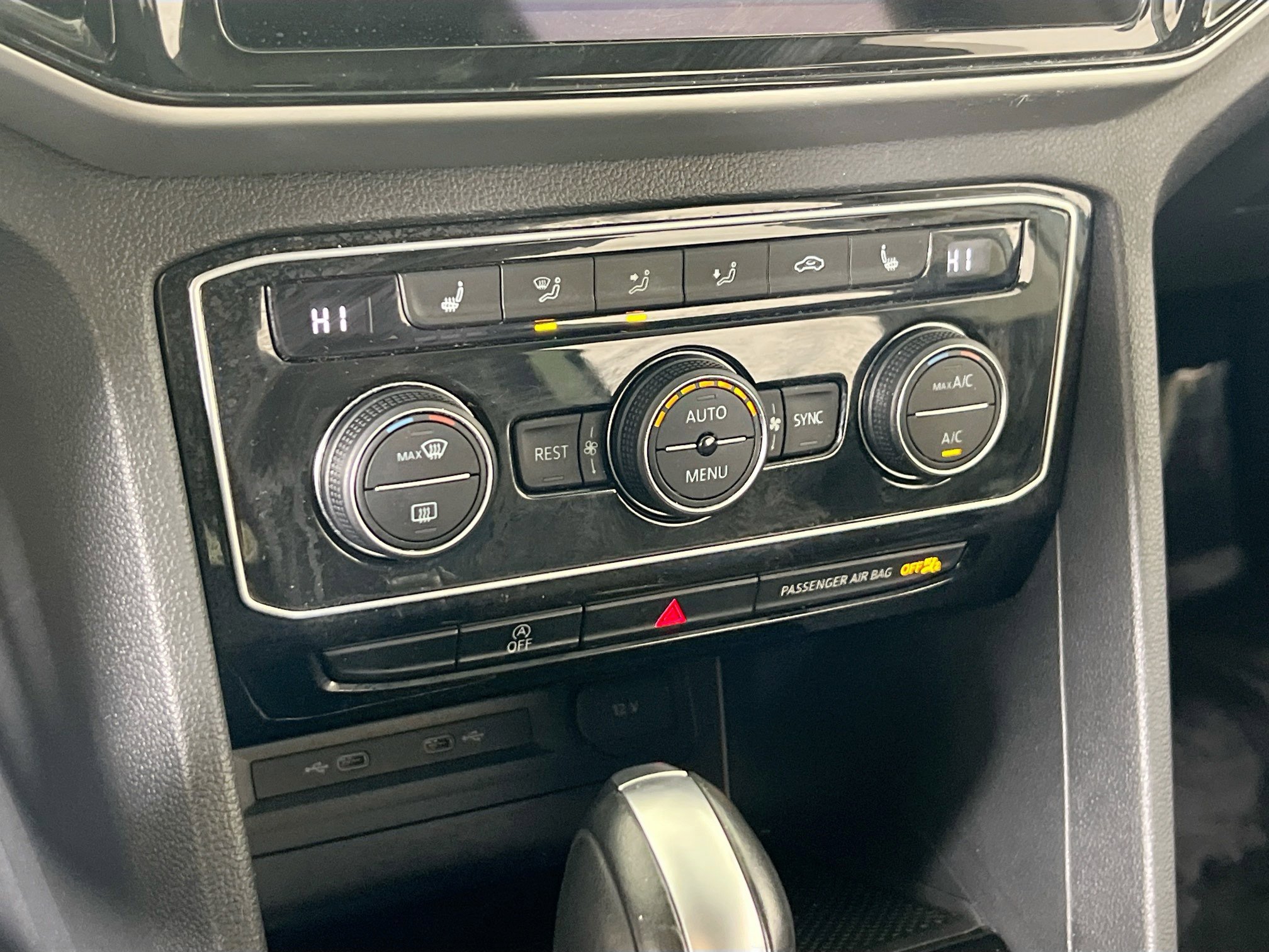 Used 2022 Volkswagen Atlas SE image 15