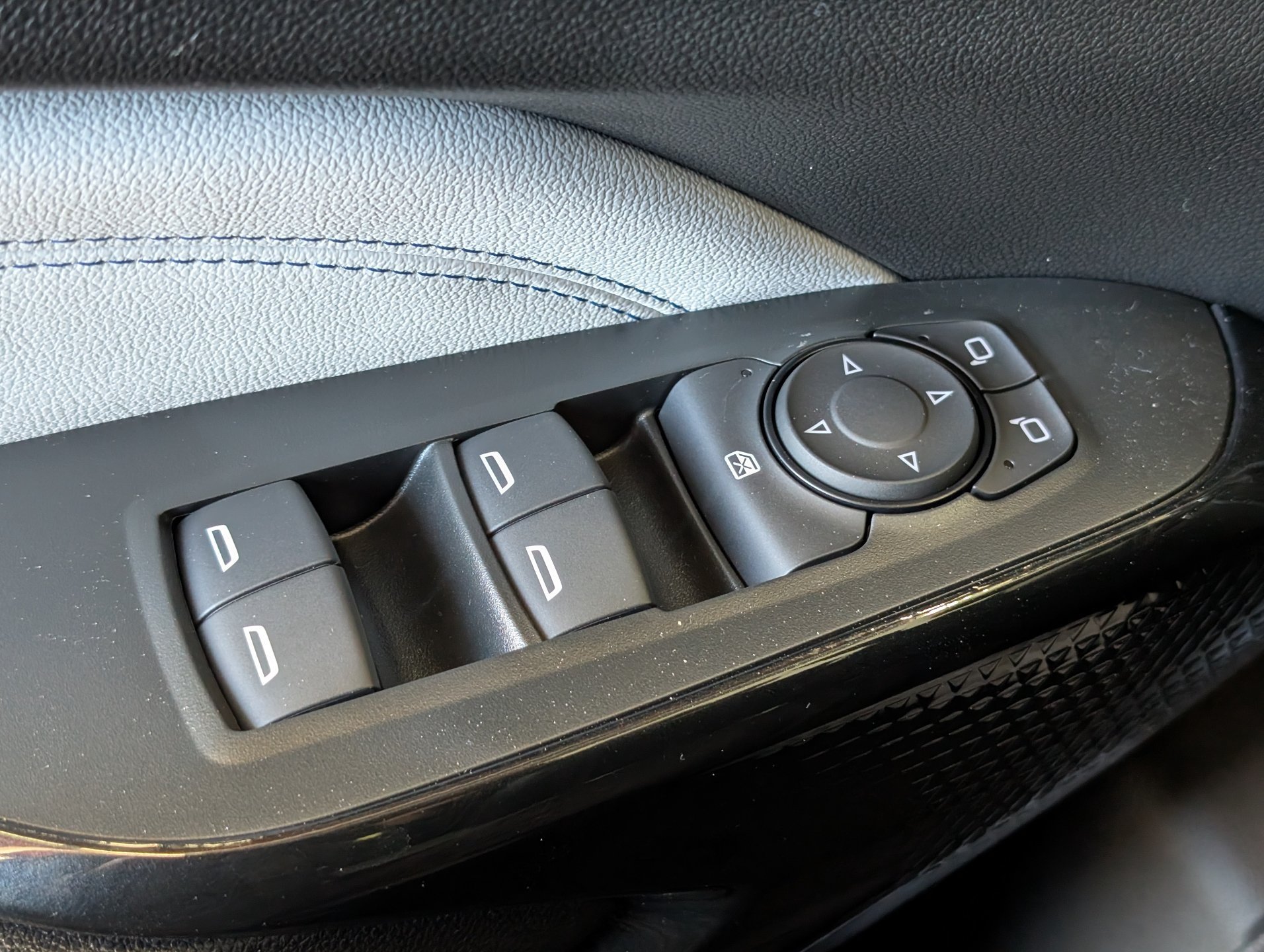 New 2026 Chevrolet Trax LT FWD image 19