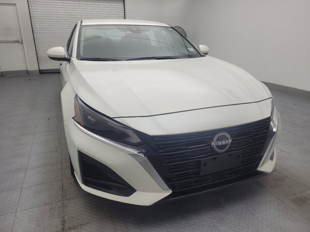 Used 2023 Nissan Altima 2.5 SV image 14