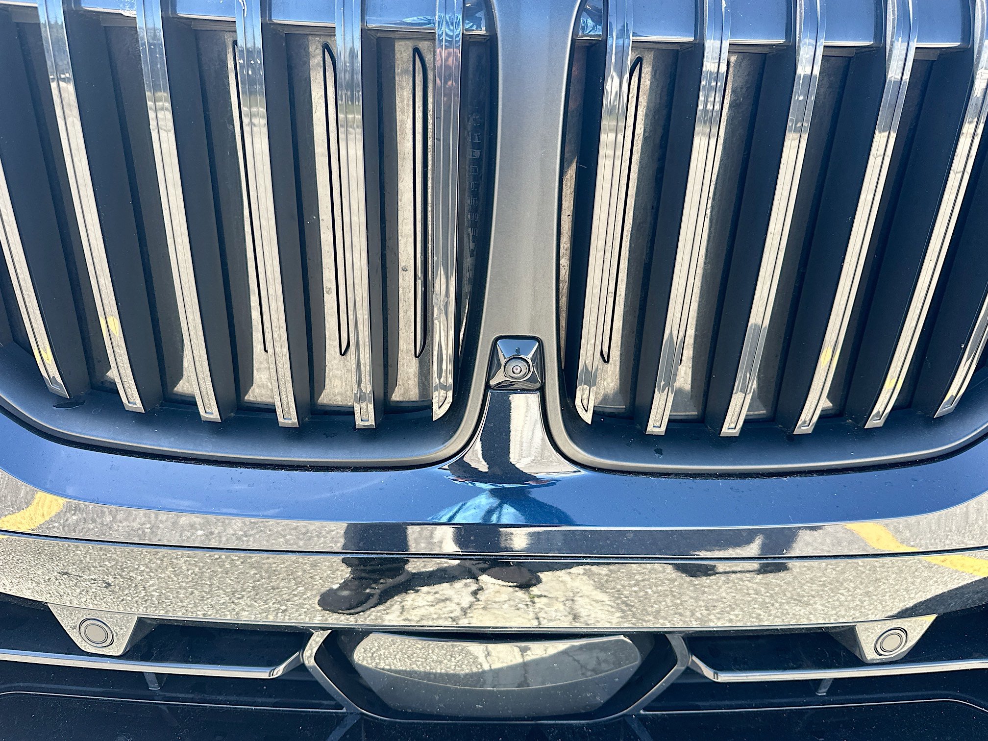 Used 2024 BMW X7 xDrive40i w/ Executive Package image 13